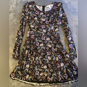 Floral dress. So adorable!